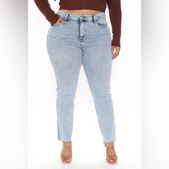 Fashion Nova took him by surprise slim fit boyfriend jeans - Picture 8 of 9